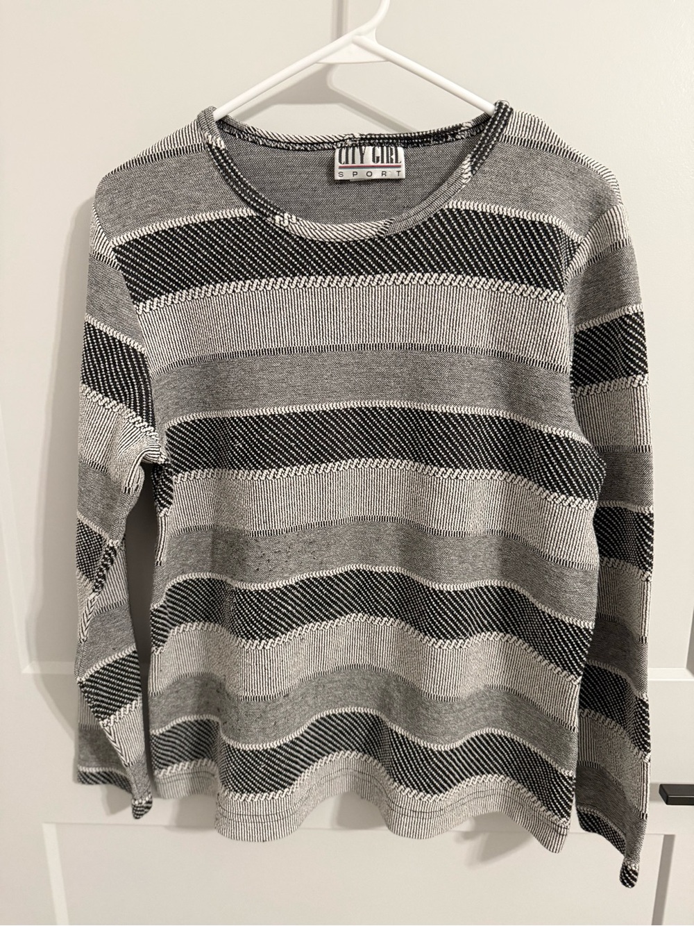 City Girl Sport Black White Gray Striped Knit Sweater 90s Y2K